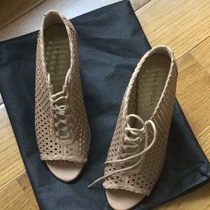 Women shoes